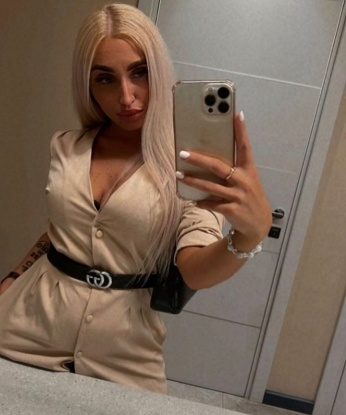 Мои услуги охватывают широкий спектр желаний и фантазий. Буду рада сделать тебе приятно не только своим умением, но и своим сексуальным обликом. В моем арсенале - различные игрушки и костюмы. Предлагаю отличный массаж, который поможет расслабиться и забыть о повседневных проблемах. У меня есть много положительных отзывов, которые подтверждают абсолютно мое умение удовлетворить партнера. Я гарантирую полное конфиденциальность и индивидуальный подход к каждому клиенту. Сделаем встречу незабываемой и запоминающейся! 🌹💋🔥✨ 9664, 24 года