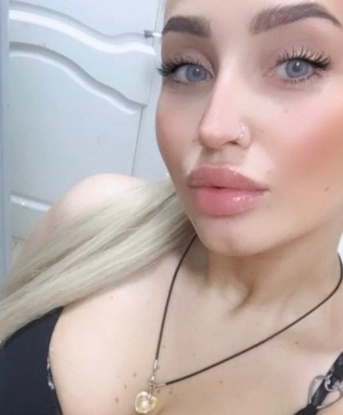 Мои услуги охватывают широкий спектр желаний и фантазий. Буду рада сделать тебе приятно не только своим умением, но и своим сексуальным обликом. В моем арсенале - различные игрушки и костюмы. Предлагаю отличный массаж, который поможет расслабиться и забыть о повседневных проблемах. У меня есть много положительных отзывов, которые подтверждают абсолютно мое умение удовлетворить партнера. Я гарантирую полное конфиденциальность и индивидуальный подход к каждому клиенту. Сделаем встречу незабываемой и запоминающейся! 🌹💋🔥✨ 9664, 24 года